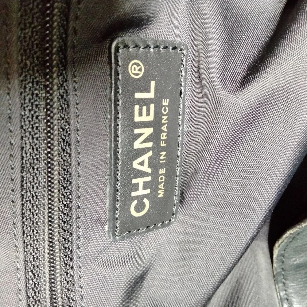 Chanel New Travel Line Black Nylon tote bag - Picture 7 of 10
